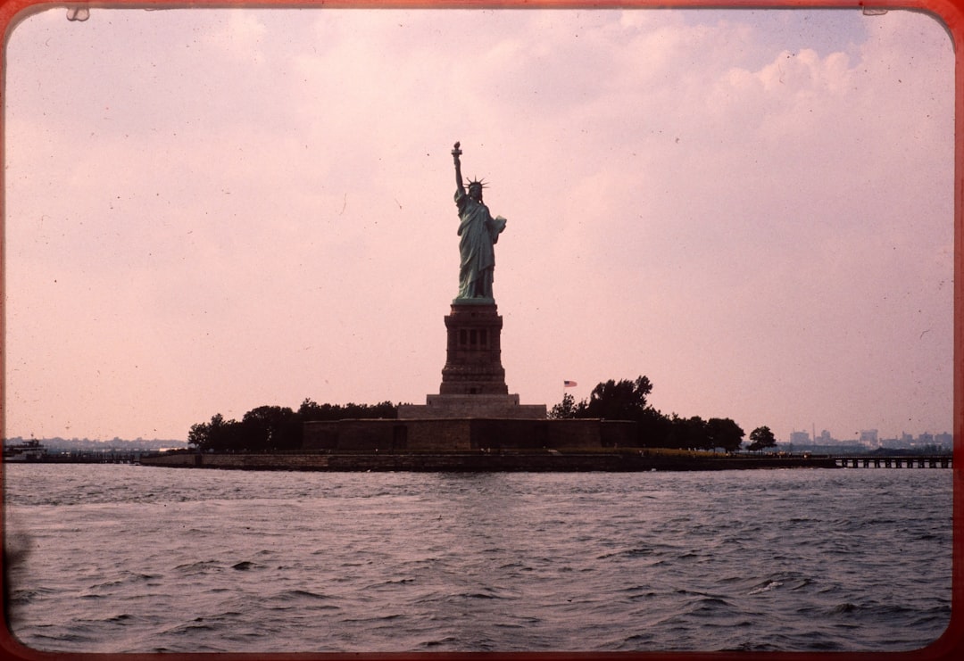 Een stijlvolle sfeer met een plint met led verlichting
