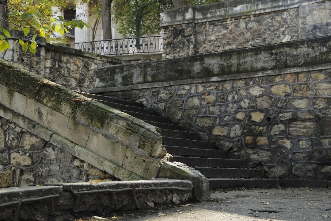 Trapleuning met led verlichting: meer licht, meer veiligheid en een moderne uitstraling