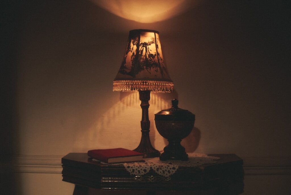 De charme van een moderne lamp in je interieur