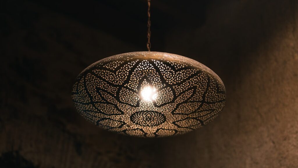 Sfeervol en stijlvol wonen met een moderne staande lamp