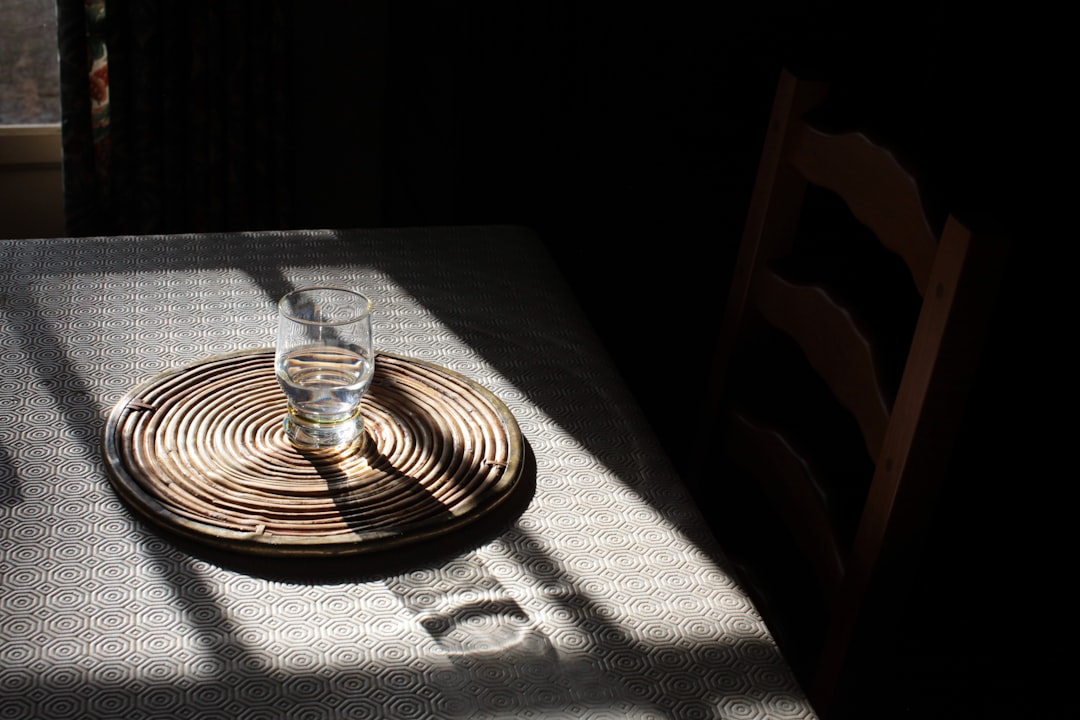 Speeltafel met opbergruimte: spelen en opruimen in één